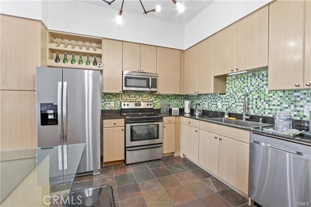 488 E Ocean Blvd Unit 612 — photo