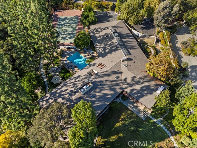 1458 Hillcrest — photo
