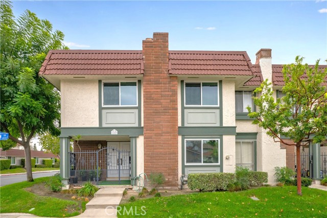 6860 Southampton Dr — photo