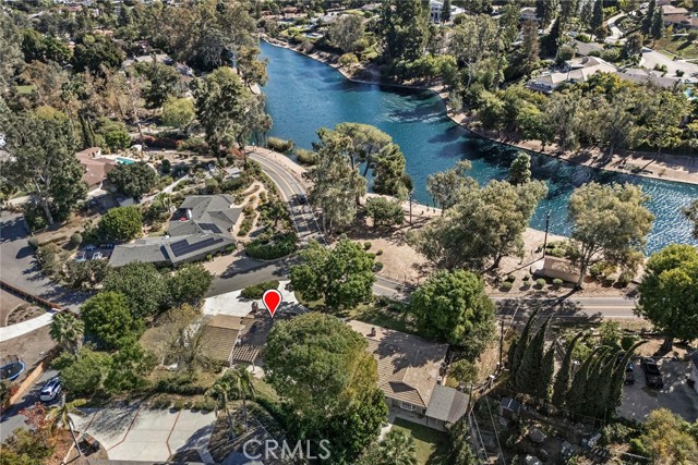 3201 Lakeknoll Dr — photo
