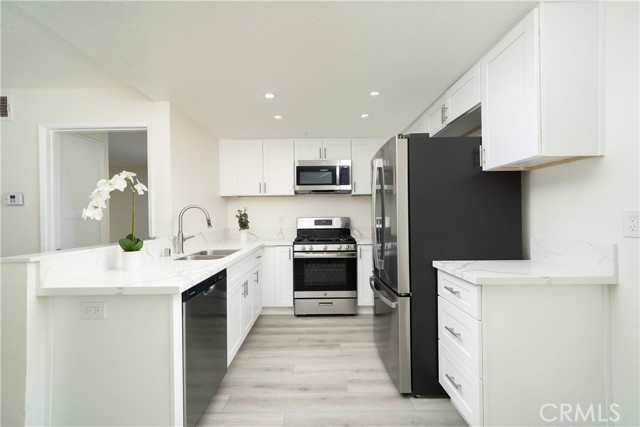 1501 N Brea Blvd 212 — photo