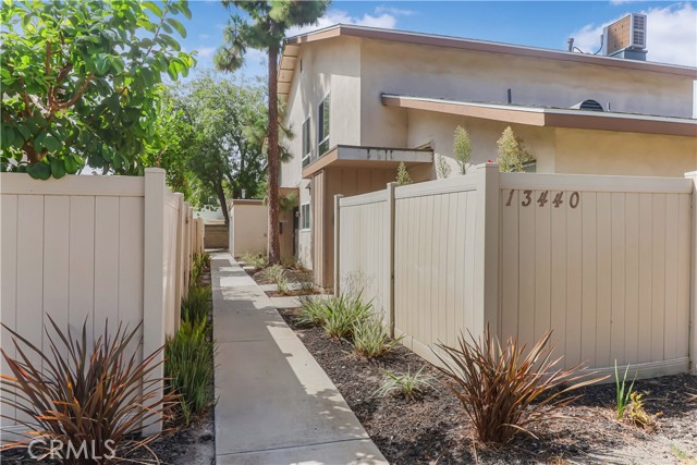 13440 1/2 Village Dr — photo