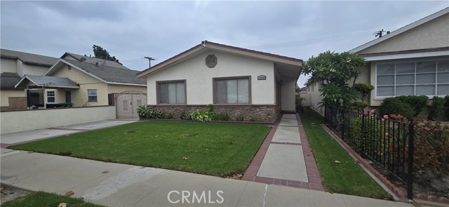 18505 Elaine — photo