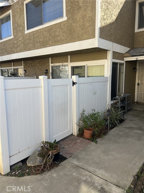 2321 S Magnolia Ave Unit 6C — photo