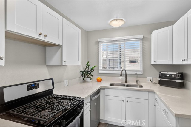 1057 E Appleton 10 — photo
