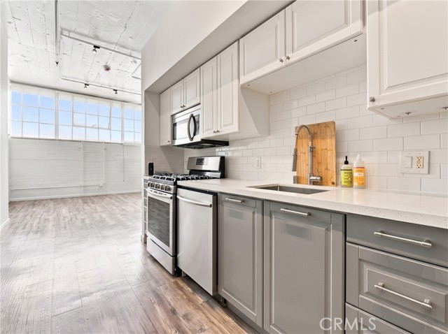 420 S San Pedro 222 — photo