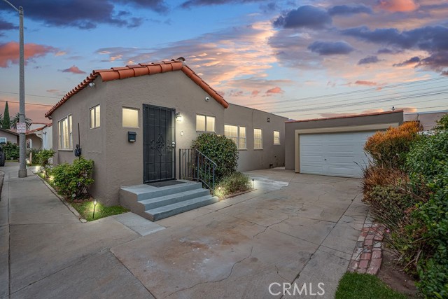 1515 E Walnut Way — photo