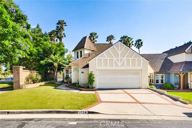 1124 Powell Dr — photo