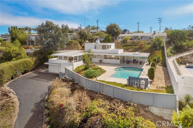 1142 Ronda — photo