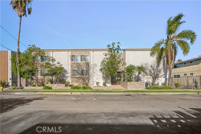 20917 Amie Ave 11 — photo