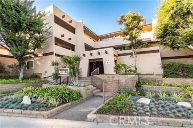 2501 W Redondo Beach — photo