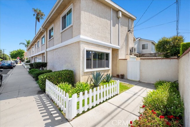 2400 Voorhees Unit 4 — photo