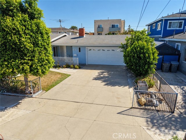 16818 La Salle — photo