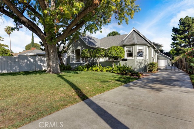 14127 Lemay — photo