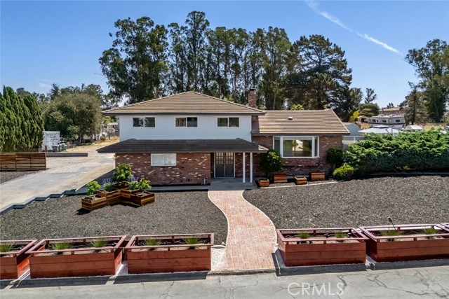 1497 La Quinta Dr — photo
