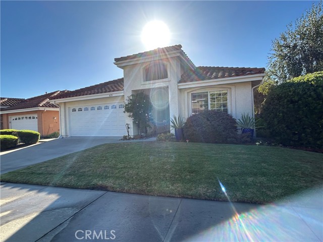 619 Riviera Cir — photo