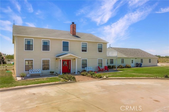 22085 Finnell — photo