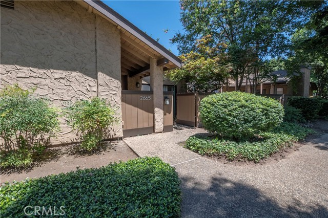 2665 Waverly Ct — photo