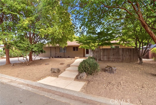 33 Lawnwood Drive — photo