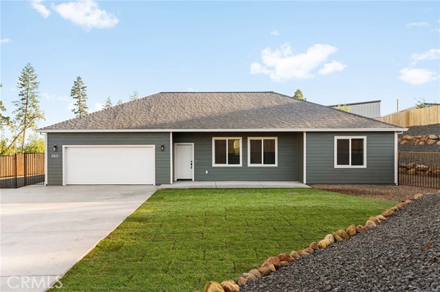 5811 Golden Oaks Rd — photo