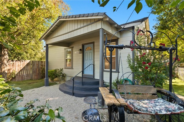 1335 Martin St — photo