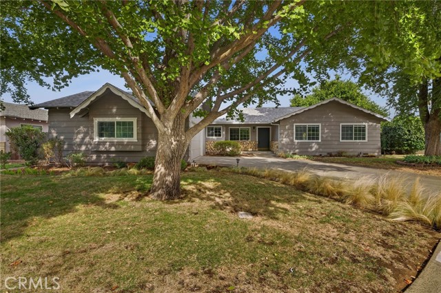 12 Sunland — photo