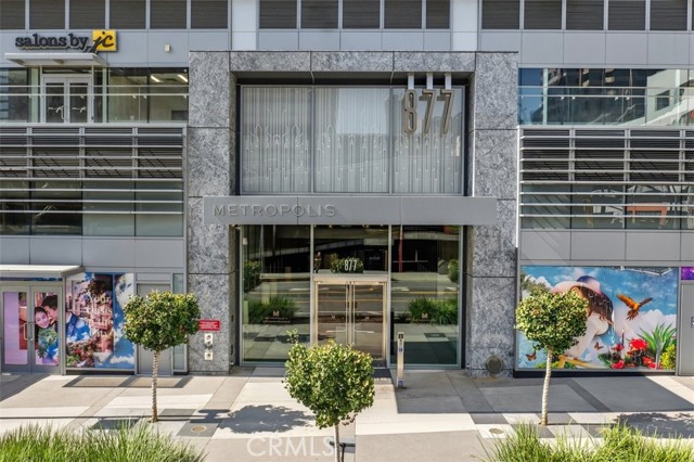 877 Francisco St 3102 — photo