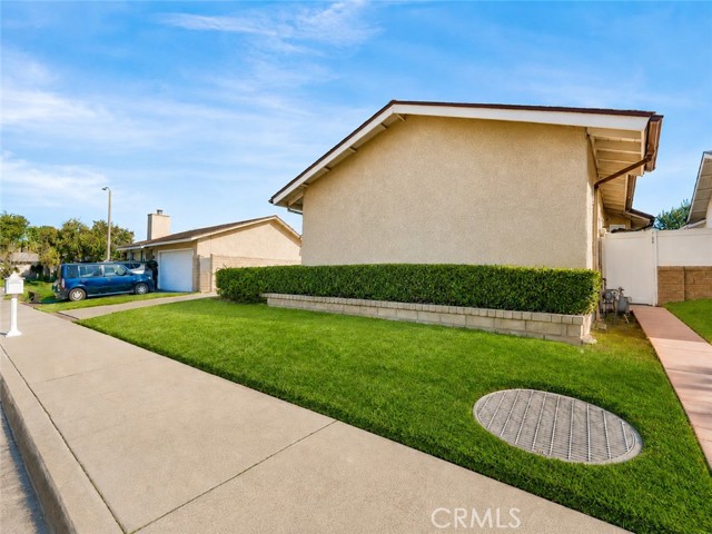 25790 Parada — photo