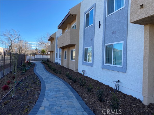 454 E Avenue Q3 8 — photo