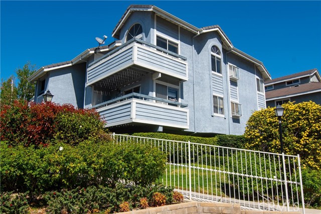 26961 Rainbow Glen Unit 735 — photo