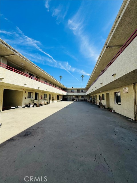 14610 Delano 211 — photo
