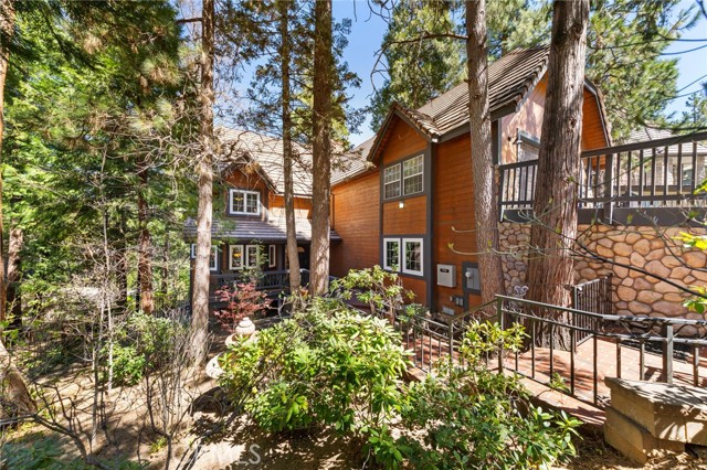 447 Bay View Dr — photo