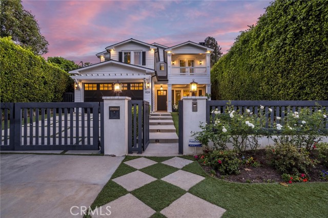 14234 Greenleaf St — photo