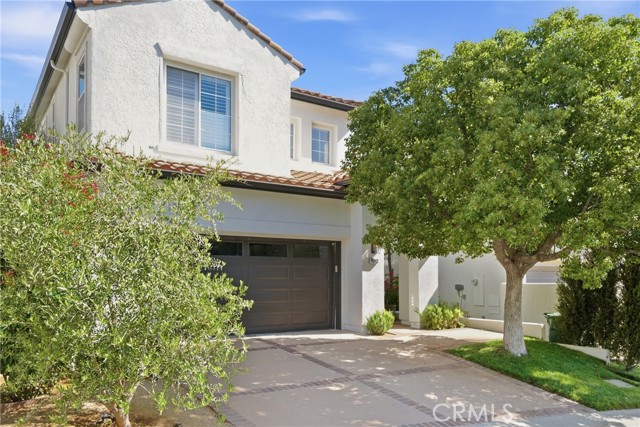 24813 Calle Cedro — photo