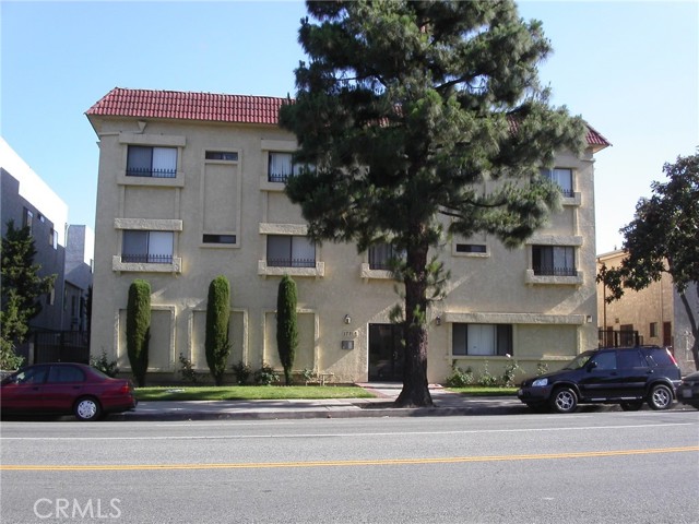 17312 Chatsworth St L — photo