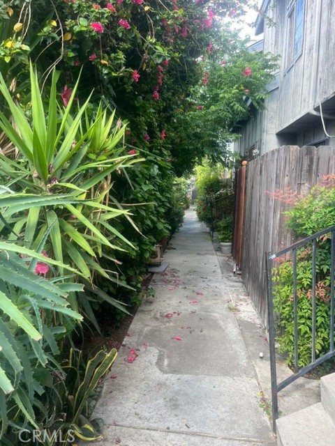 9332 Van Nuys Blvd 56 — photo