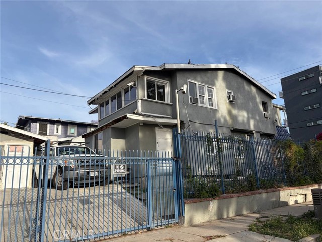 4917 Melrose — photo