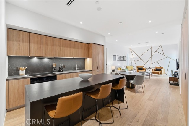 1030 N Kings Rd 405 — photo