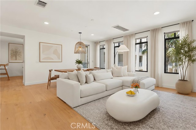5625 Crescent Park 207 — photo