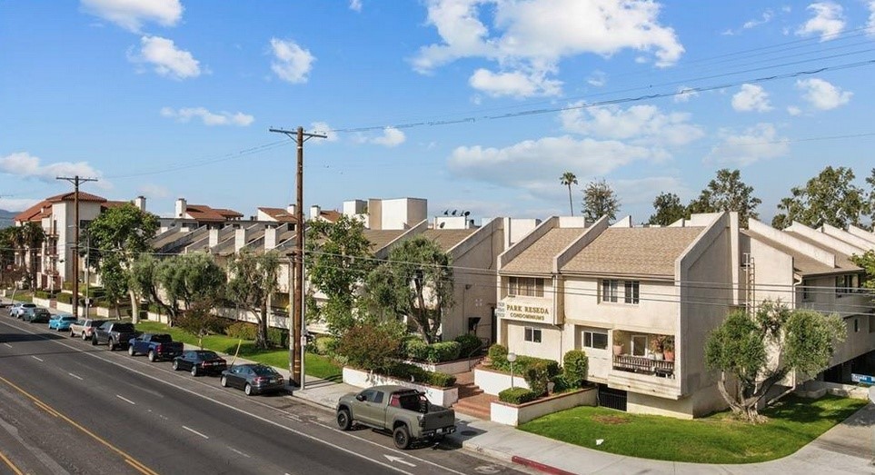 7631 Reseda Blvd Unit 57V — photo