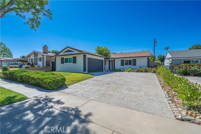 22514 Los Tigres — photo