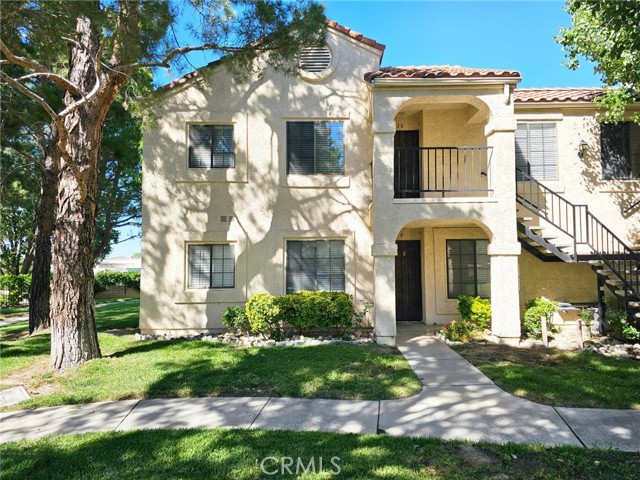 2554 Olive Dr 10 — photo