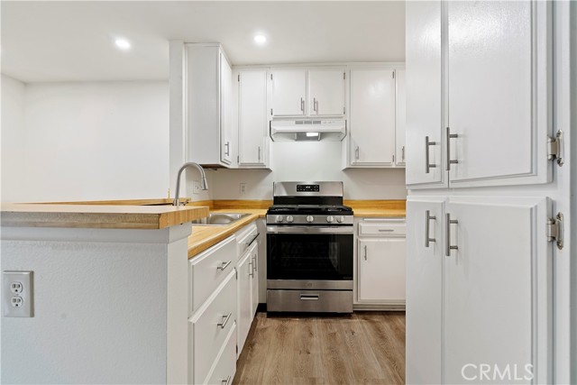 12330 Osborne St 75 — photo