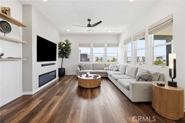 27525 Illumination Ct — photo