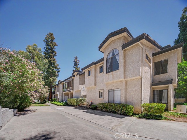 5738 Skyview Way Unit B — photo