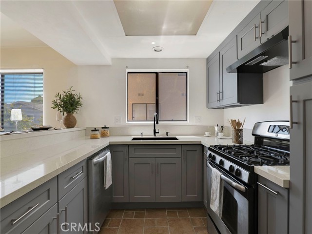18954 Sherman Way 9 — photo
