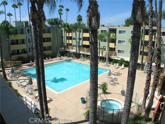 4915 Tyrone Unit 221 — photo