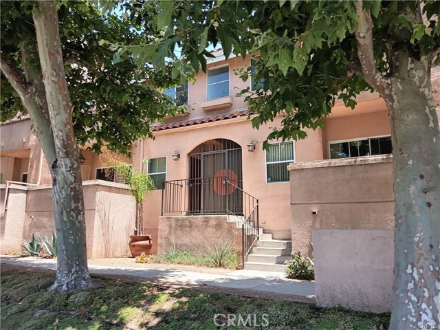 7320 Balboa Blvd 205 — photo