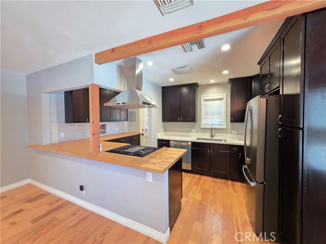 7019 Jamieson — photo