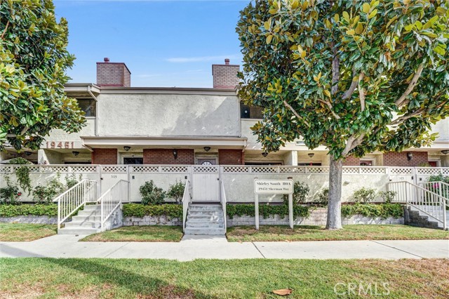 19451 Sherman Way 504 — photo